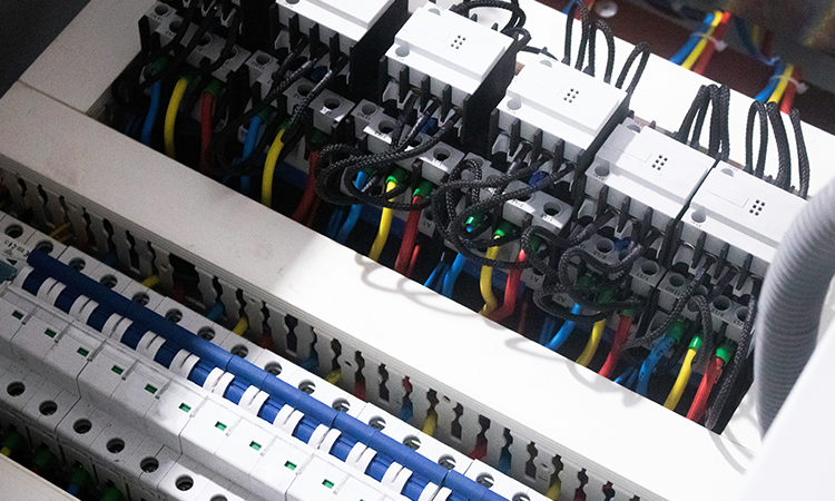 配电箱内部构造分析